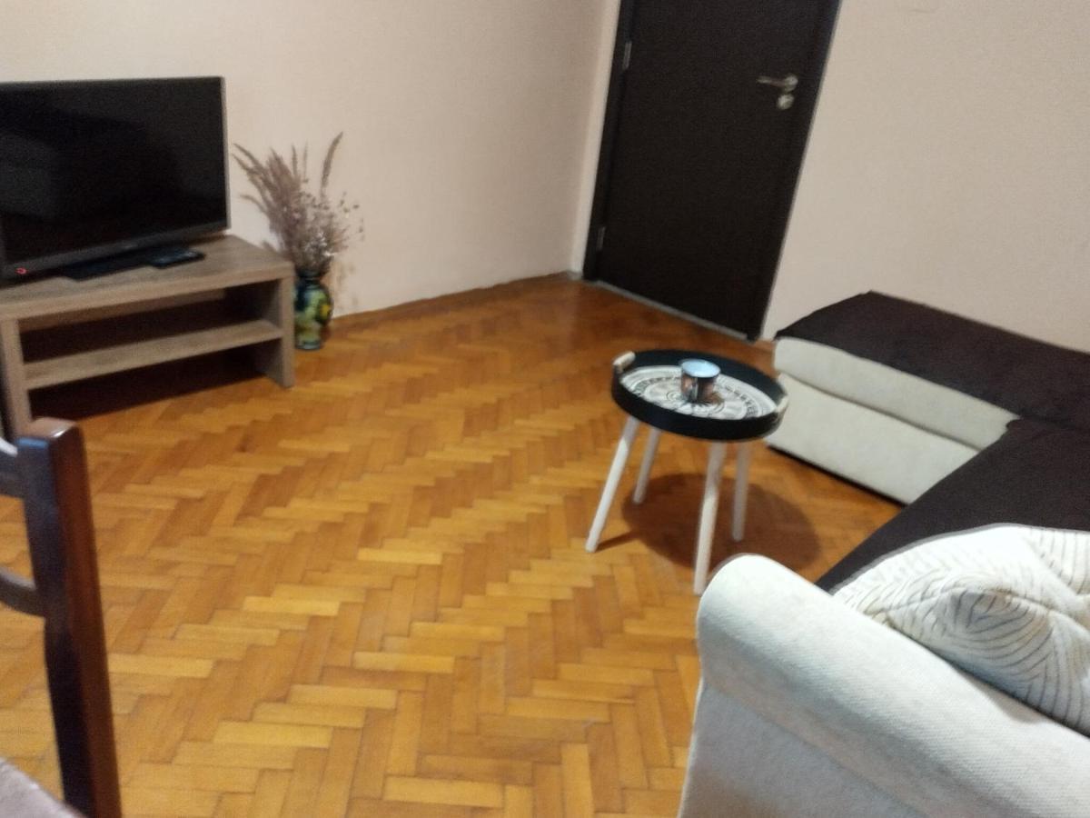 Прекрасен Апартамент В Бургас Burgas Luaran gambar